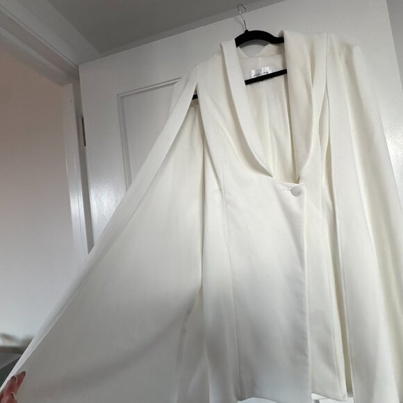 Katie May Boss Lady Cape Sleeves Mini Dress Ivory Padded Shoulders Sz Medium - Picture 8 of 12